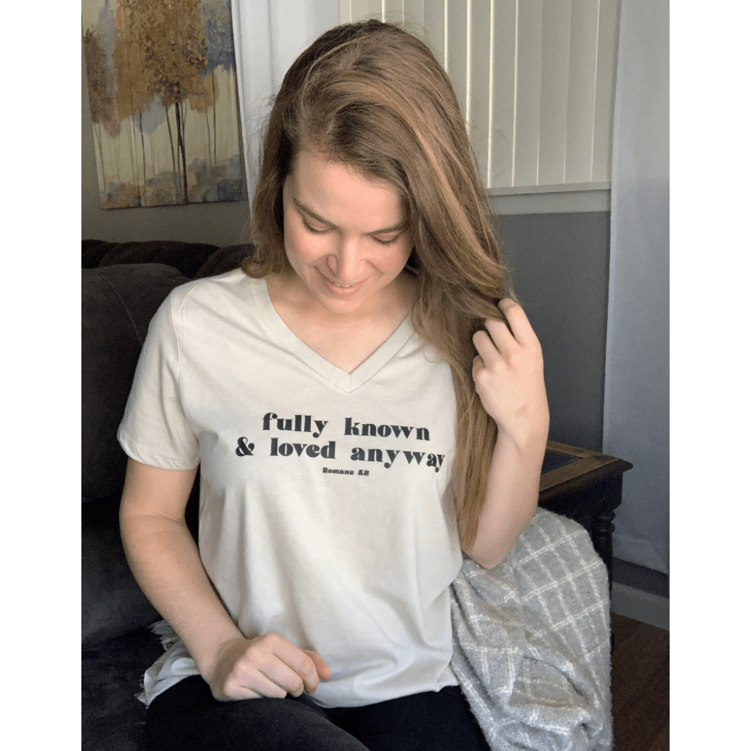 ellyandgrace 6405 Fully Known & Loved Anyway Relaxed Ladies Vneck