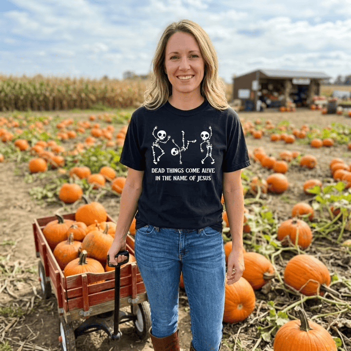 ellyandgrace 1717 Dead Things Come Alive In The Name Of Jesus Comfort Color Unisex Shirt