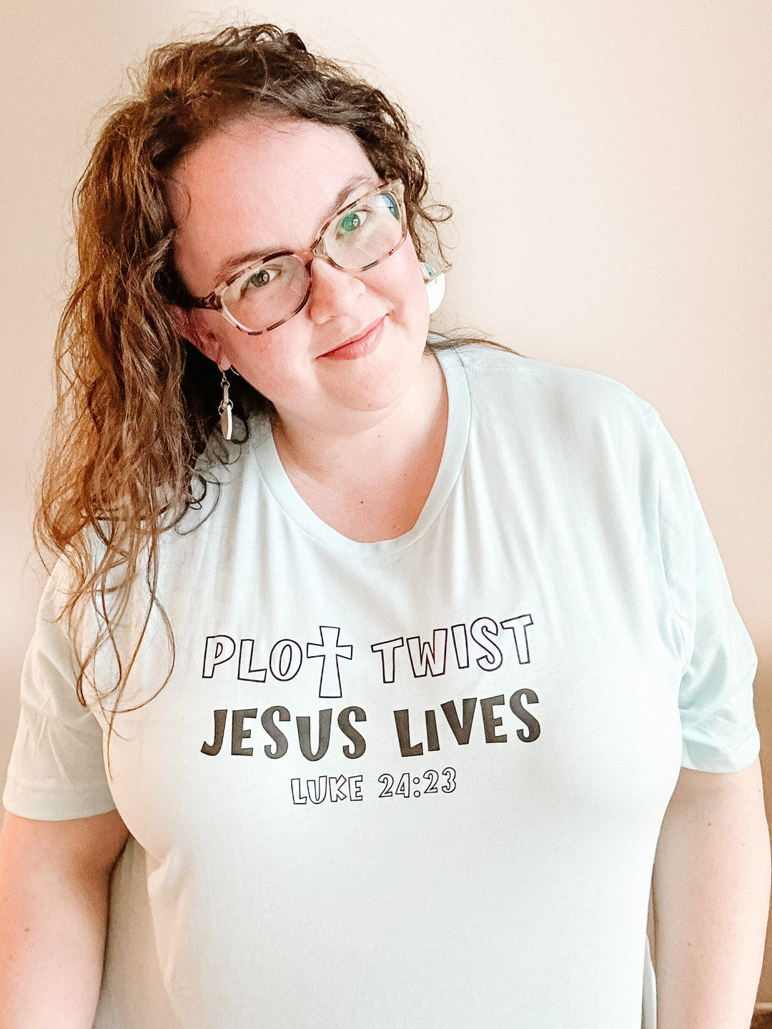 ellyandgrace 3001C Cross Plot Twist Unisex Shirt