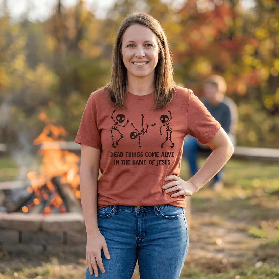 ellyandgrace 3001C Dead Things Come Alive In The Name Of Jesus Unisex Shirt