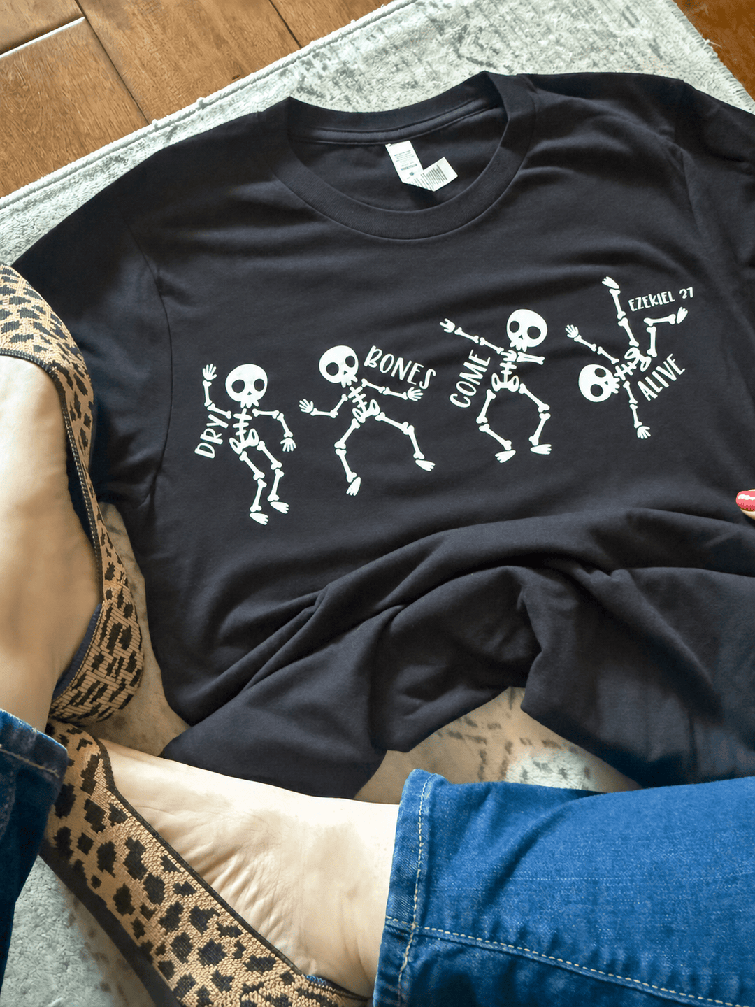 ellyandgrace 3001C Dry Bones Come Alive Unisex Shirt