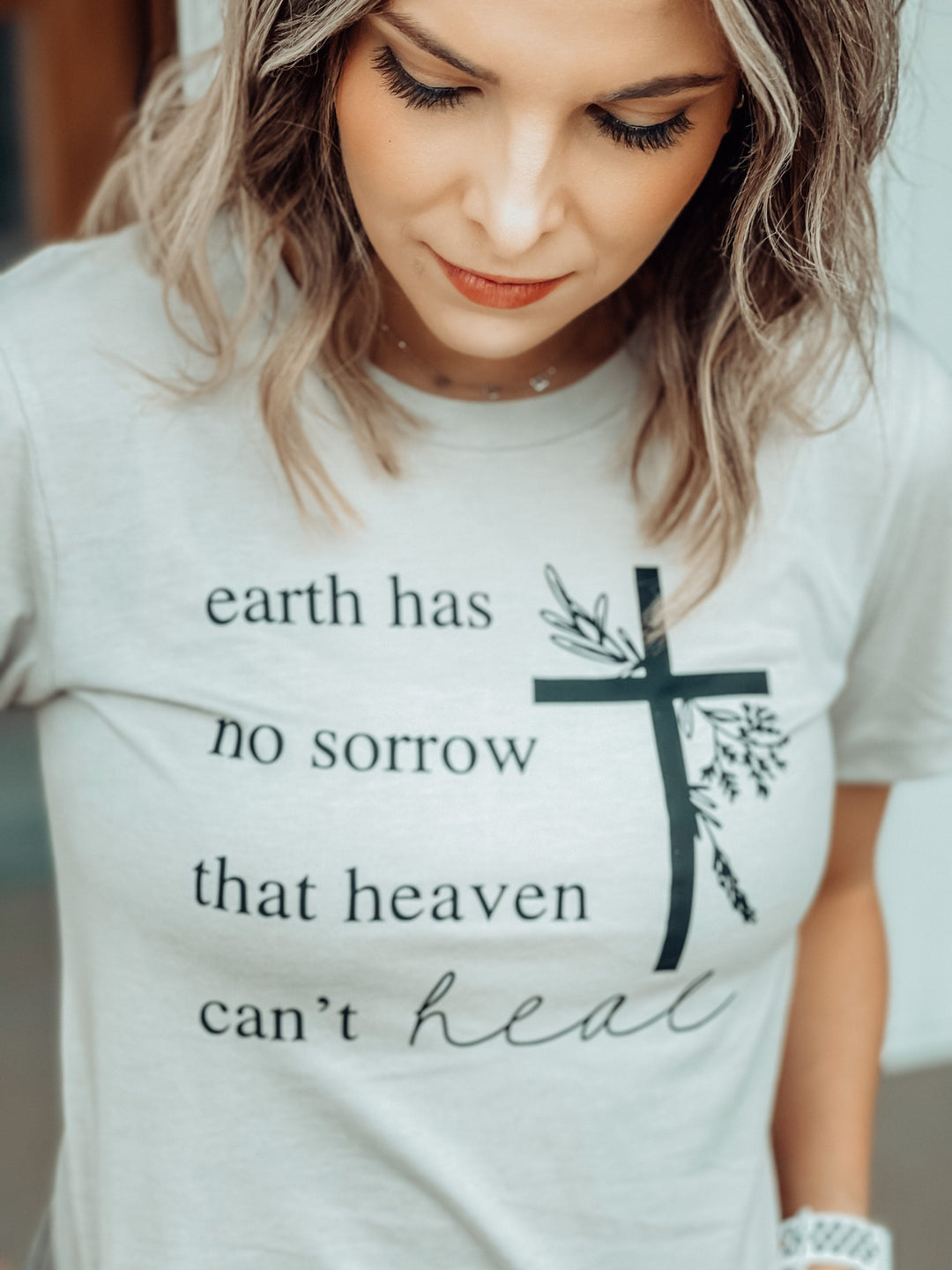 ellyandgrace 3001C Earth has no Sorrow that Heaven Can’t Heal Unisex Shirt