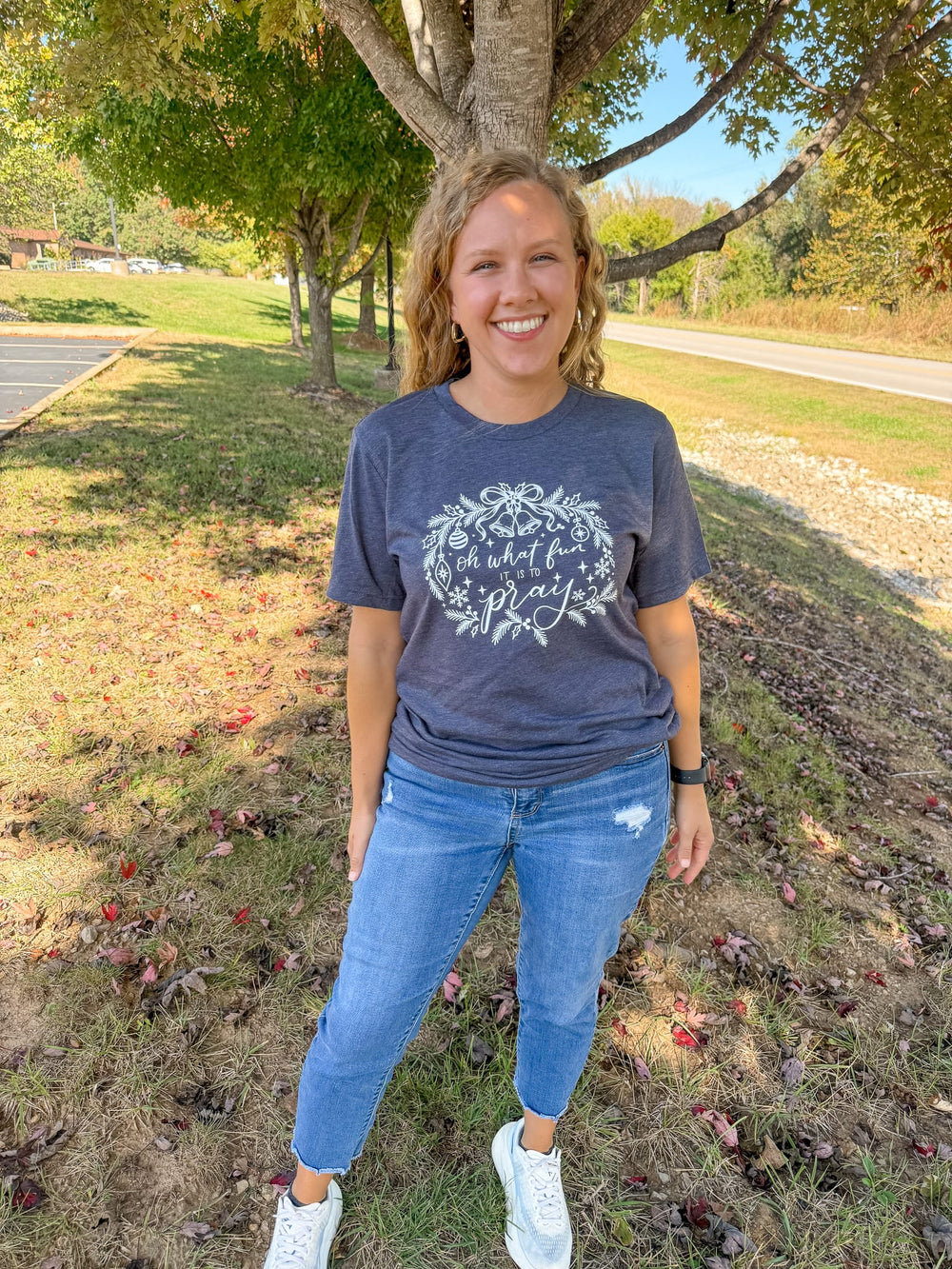 ellyandgrace 3001C Oh What Fun It Is To Pray Unisex Shirt