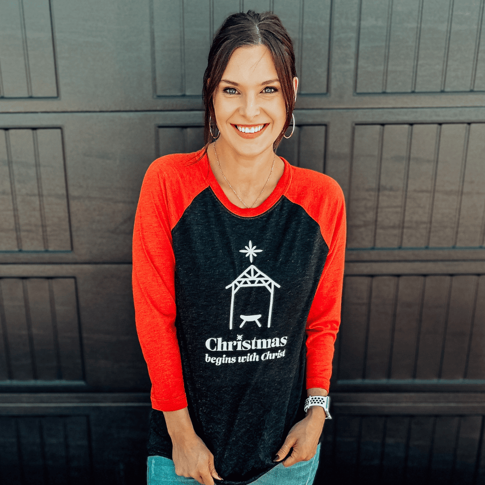 ellyandgrace 6051 Christmas Begins with Christ Raglan