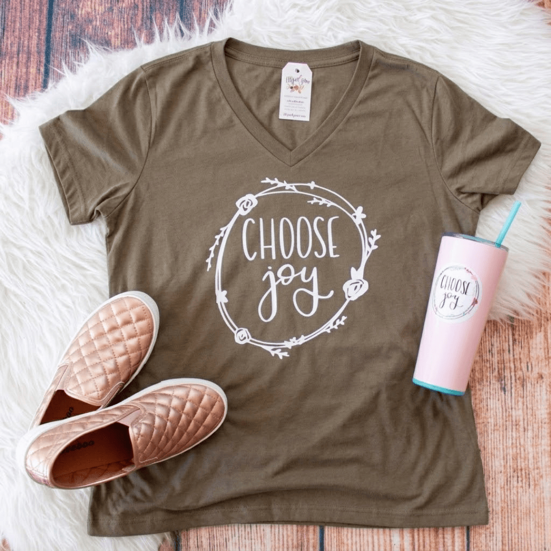 ellyandgrace 6405 Choose Joy Relaxed Ladies Vneck