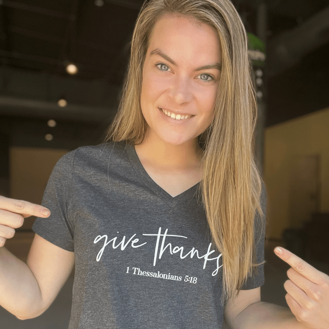 ellyandgrace 6405 Give Thanks Relaxed Ladies V-Neck