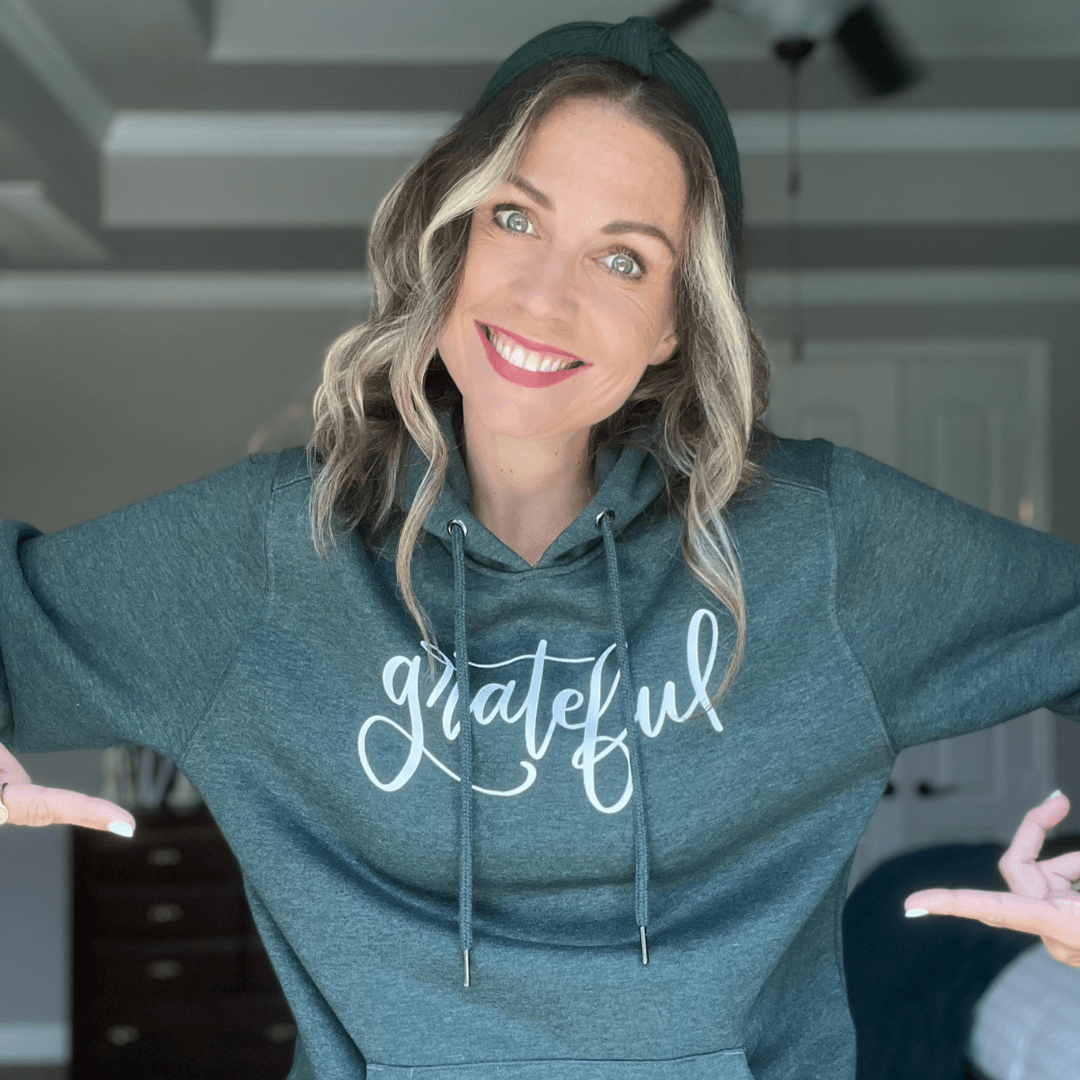 ellyandgrace DT1101 Grateful Classic Hoodie