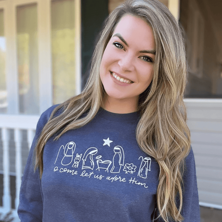 ellyandgrace DT6104 Manger O Come Let Us Adore Him Classic Sweatshirt